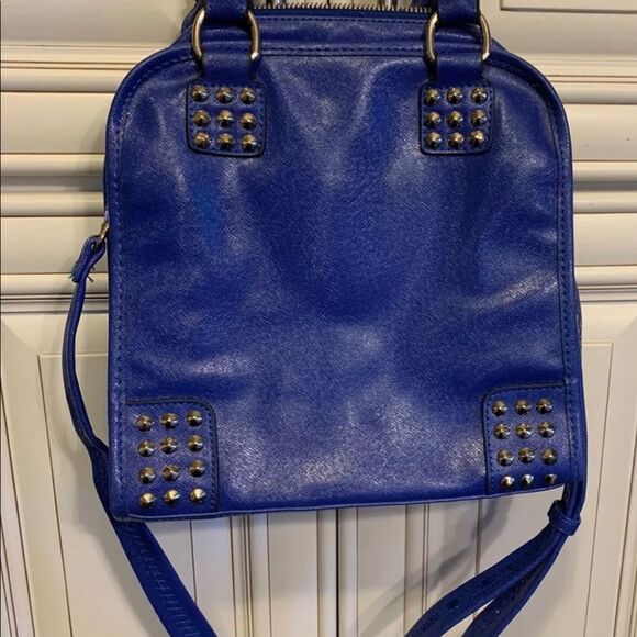 Brand name symbol is “(A) “ I don’t know the brand name but it’s a beautiful! - Picture 1 of 7